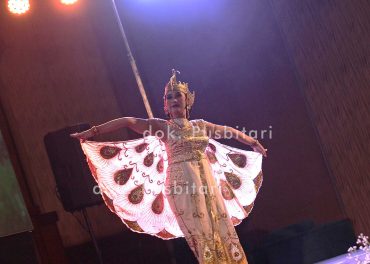 Tari merak bodas